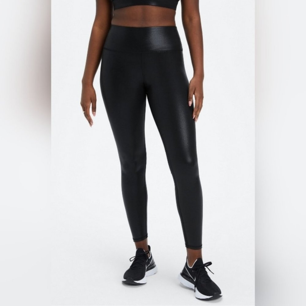 Fabletics Define PowerHold High-Waisted 7/8 Legging Shiny Black size large